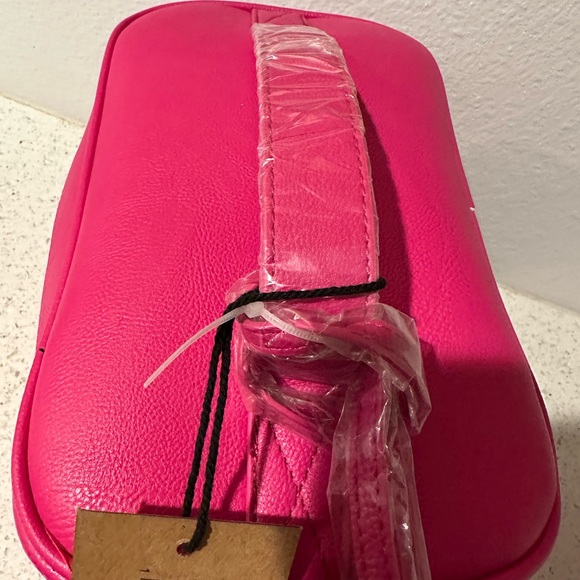 Steve Madden - Picture 3 of 7